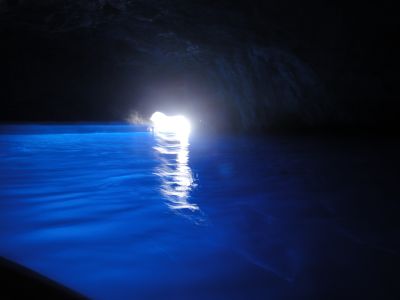 「青の洞窟」の中