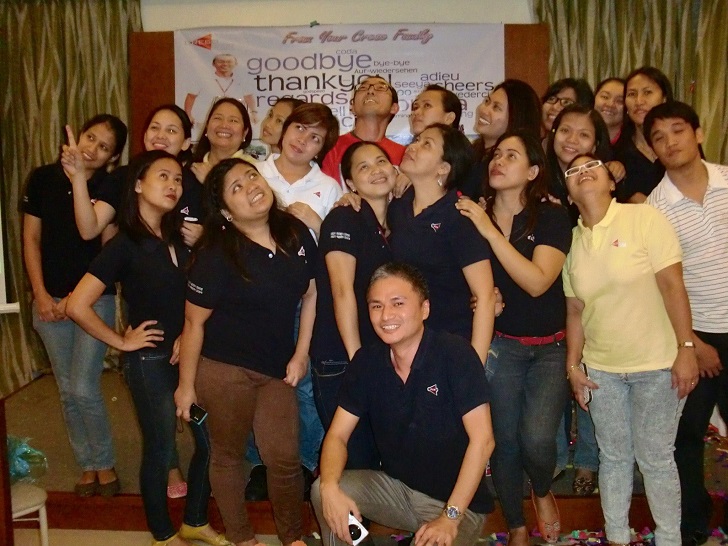 筆者の製造工場勤務時代(送別会の写真から) Xcompany